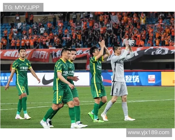 武汉篮球队与北京篮球队赛后状态分析与复盘总结