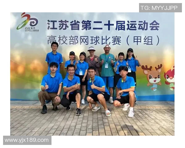 重庆网球队的灵活性揭秘:网球巨献背后的训练与技巧分析 重庆网球队的灵活性揭秘:网球巨献背后的训练与技巧分析